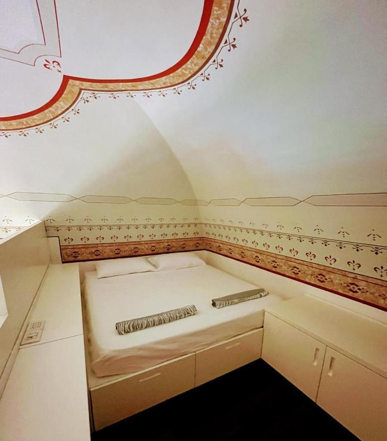 Visconti 89-Duplex Suite Бари Экстерьер фото