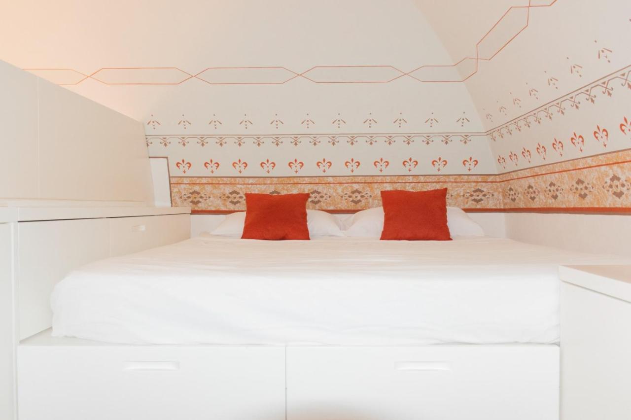 Visconti 89-Duplex Suite Бари Экстерьер фото