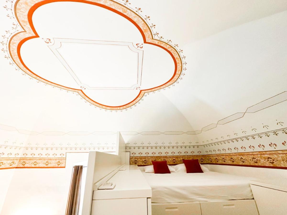 Visconti 89-Duplex Suite Бари Экстерьер фото